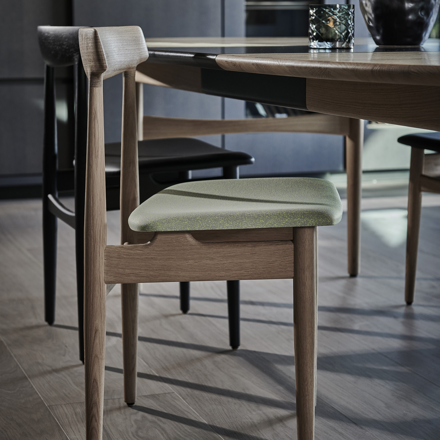 Hertug dining chair and Øya dining table