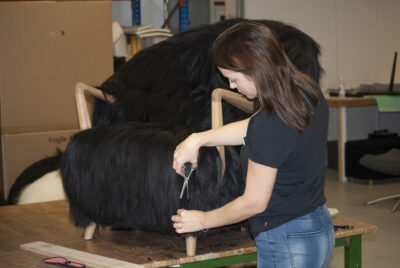 Fluffy lounge chair - production - Hairdressing